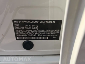 2015 BMW 5 Series Sedan 550i - miniatura 14