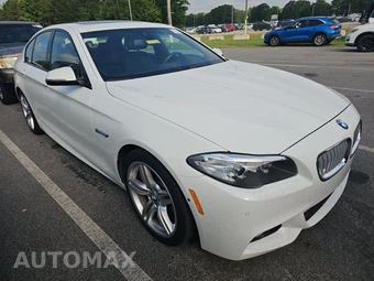 2015 BMW 5 Series Sedan 550i - miniatura 3