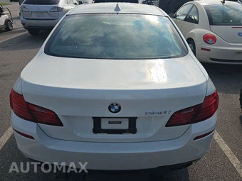 2015 BMW 5 Series Sedan 550i - miniatura 5