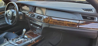 2015 BMW 7 Series 740Li - miniatura 25