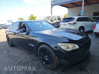 2015 BMW 7 Series Sedan 740i M SPORT LINE - miniatura 3