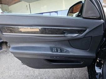 2015 BMW 7 Series Sedan 740i M SPORT LINE - miniatura 9