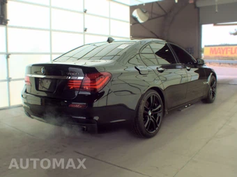 2015 BMW 7 Series Sedan 750i M SPORT LINE - miniatura 4