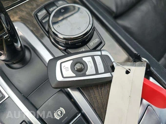 2015 BMW 7 Series Sedan 750Li M SPORT LINE - miniatura 8