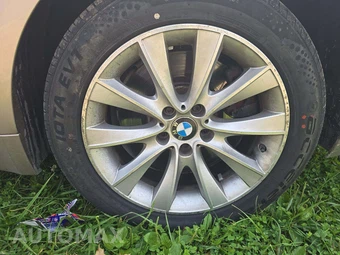 2015 BMW 7 Series Sedan 750Li - miniatura 26