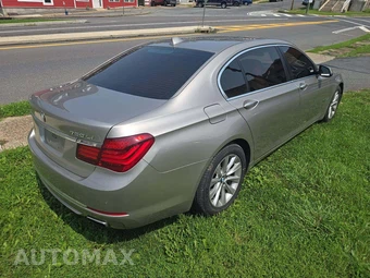 2015 BMW 7 Series Sedan 750Li - miniatura 3