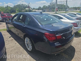 2015 BMW 7 Series Sedan 750Li xDrive M SPORT LINE - miniatura 2