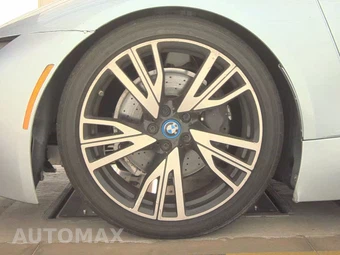 2015 BMW i8 TERA WORLD - miniatura 9
