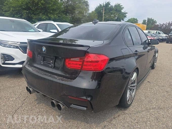 2015 BMW M3 Sedan - miniatura 3