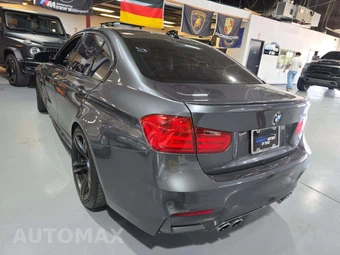 2015 BMW M3 Sedan - miniatura 2