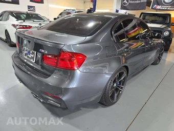 2015 BMW M3 Sedan - miniatura 3