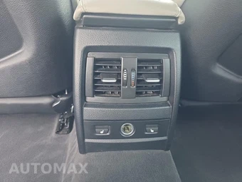 2015 BMW M3 Sedan – miniatura 27