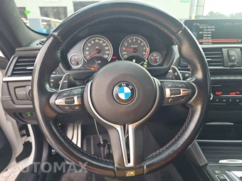 2015 BMW M4 Coupe - miniatura 10