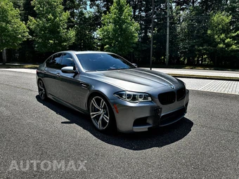 2015 BMW M5 Sedan - miniatura 13