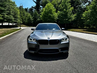 2015 BMW M5 Sedan - miniatura 15