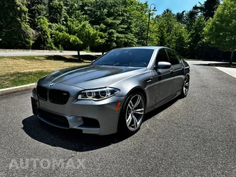 2015 BMW M5 Sedan - miniatura 17