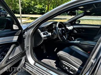 2015 BMW M5 Sedan - miniatura 21