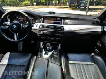 2015 BMW M5 Sedan - miniatura 27