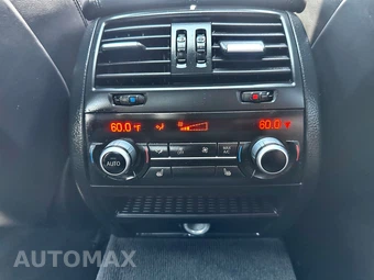 2015 BMW M5 Sedan - miniatura 30