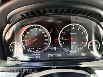 2015 BMW M5 Sedan - miniatura 33