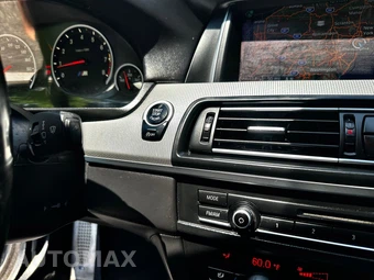 2015 BMW M5 Sedan - miniatura 37