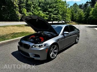2015 BMW M5 Sedan - miniatura 44