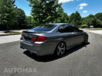 2015 BMW M5 Sedan - miniatura 9