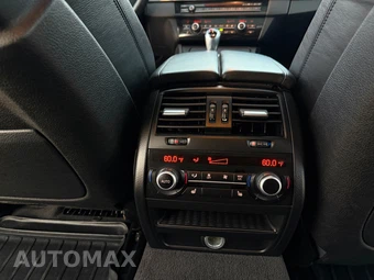 2015 BMW M5 Sedan - miniatura 30