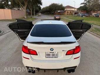 2015 BMW M5 Sedan - miniatura 38