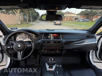 2015 BMW M5 Sedan - miniatura 39