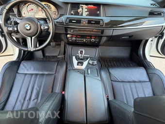 2015 BMW M5 Sedan - miniatura 40