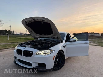 2015 BMW M5 Sedan - miniatura 48