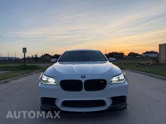 2015 BMW M5 Sedan - miniatura 49