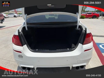 2015 BMW M5 Sedan - miniatura 6