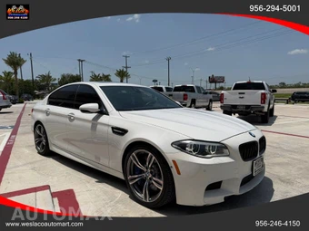 2015 BMW M5 Sedan - miniatura 9