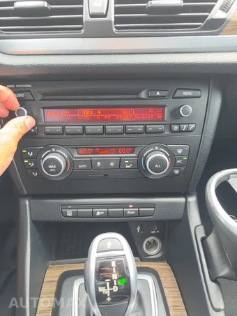 2015 BMW X1 Sports Activity Vehicle sDrive28i - miniatura 21
