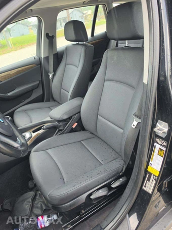 2015 BMW X1 Sports Activity Vehicle sDrive28i - miniatura 3