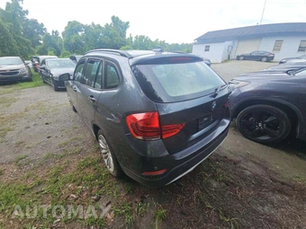 2015 BMW X1 Sports Activity Vehicle sDrive28i – miniatura 2