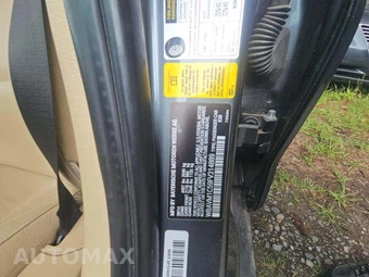2015 BMW X1 Sports Activity Vehicle sDrive28i – miniatura 5
