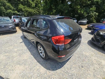 2015 BMW X1 Sports Activity Vehicle sDrive28i - miniatura 2