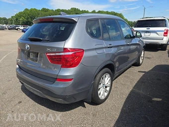 2015 BMW X3 Sports Activity Vehicle xDrive28i – miniatura 4