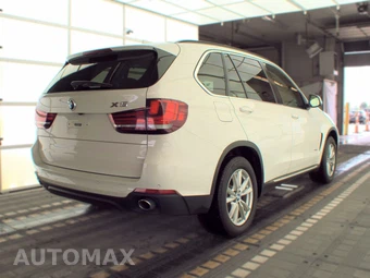 2015 BMW X5 Sports Activity Vehicle xDrive35d - miniatura 4