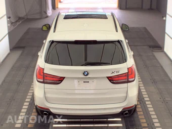 2015 BMW X5 Sports Activity Vehicle xDrive35d - miniatura 5
