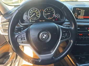 2015 BMW X5 Sports Activity Vehicle xDrive50i - miniatura 10