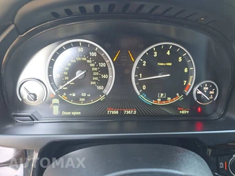 2015 BMW X5 Sports Activity Vehicle xDrive50i - miniatura 12