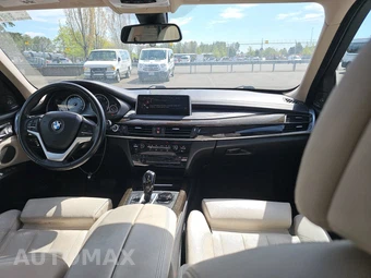 2015 BMW X5 Sports Activity Vehicle xDrive50i LUXURY LINE - miniatura 11