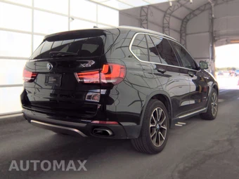2015 BMW X5 Sports Activity Vehicle xDrive50i XLINE - miniatura 4