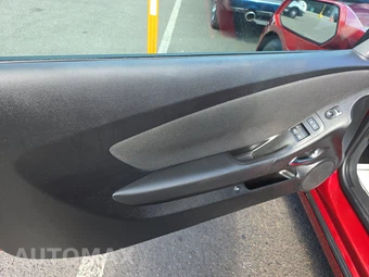 2015 Chevrolet Camaro LT Coupe 1LT – miniatura 9