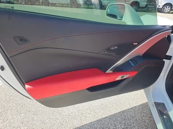 2015 Chevrolet Corvette Stingray Z51 Convertible 2LT - miniatura 9