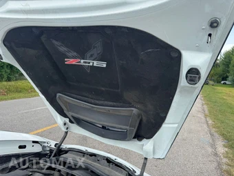 2015 Chevrolet Corvette Stingray Z51 Coupe 3LT - miniatura 16